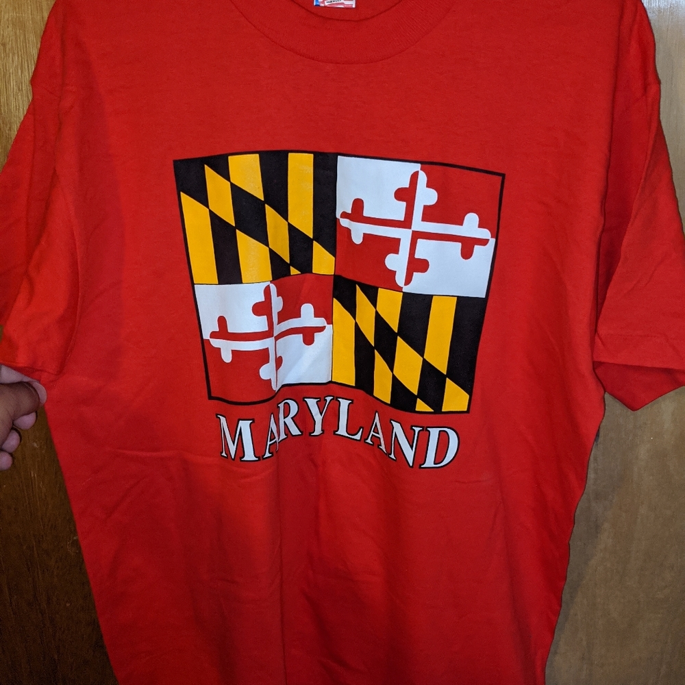Vintage 1990s Maryland shirt. Single stitch.